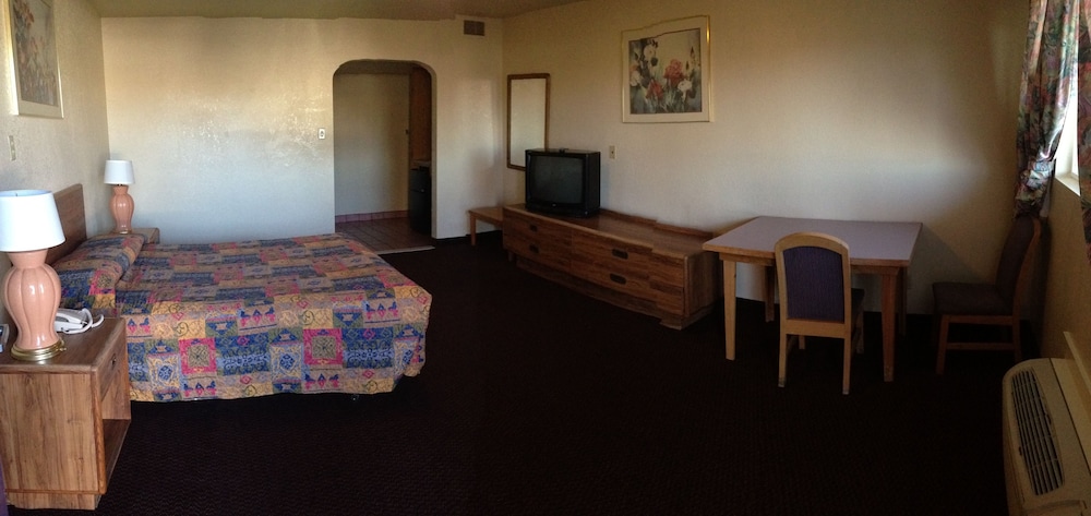 Travelodge by Wyndham Farmington Hwy 64 26/70