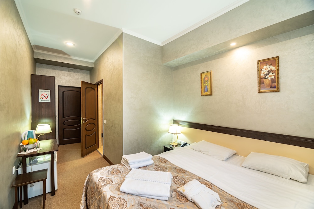 Hotel Mildom Express 10/49