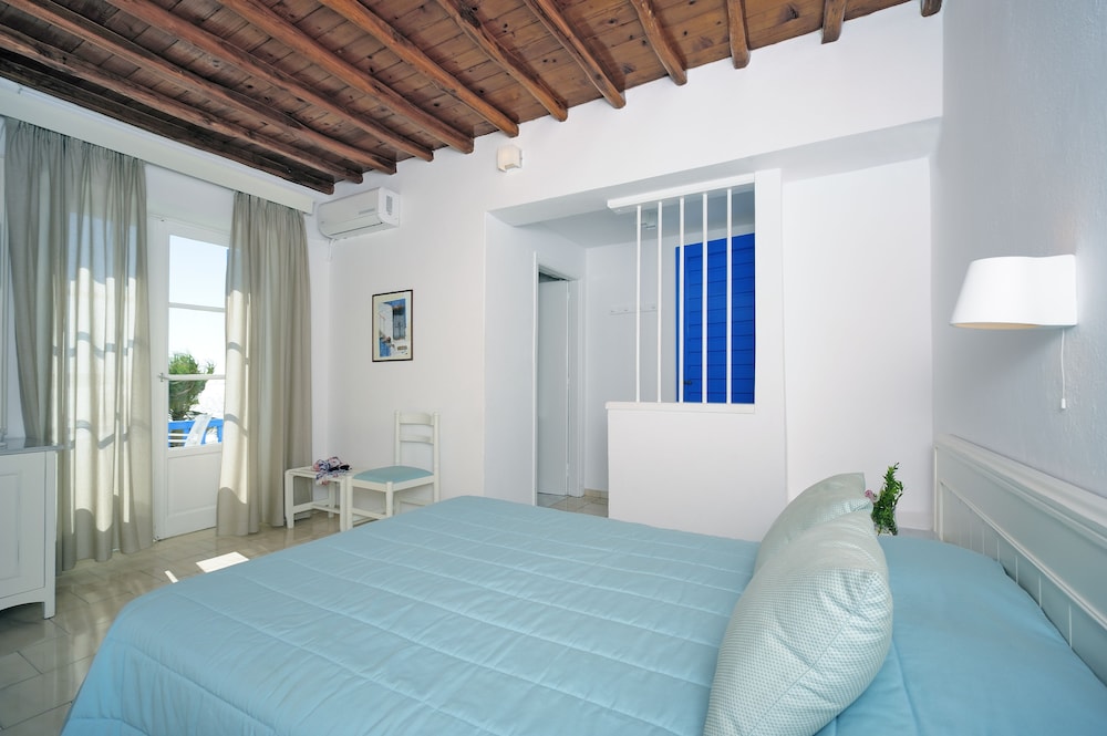 Mykonos Beach Hotel 16/65