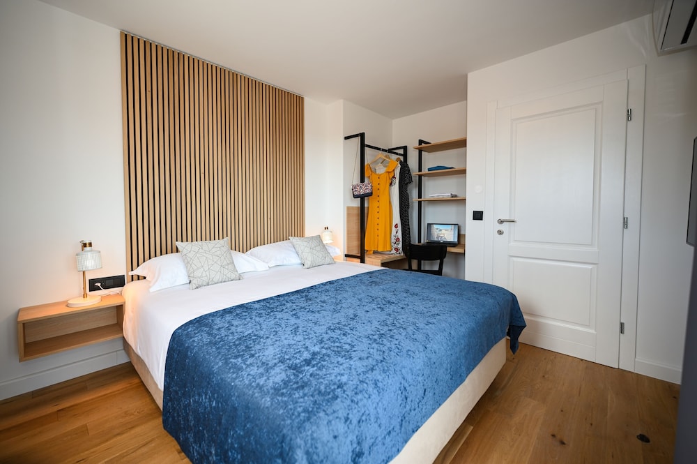 1 BEDROOM, COMFORT, APARTMENT, COURTYARD VIEW