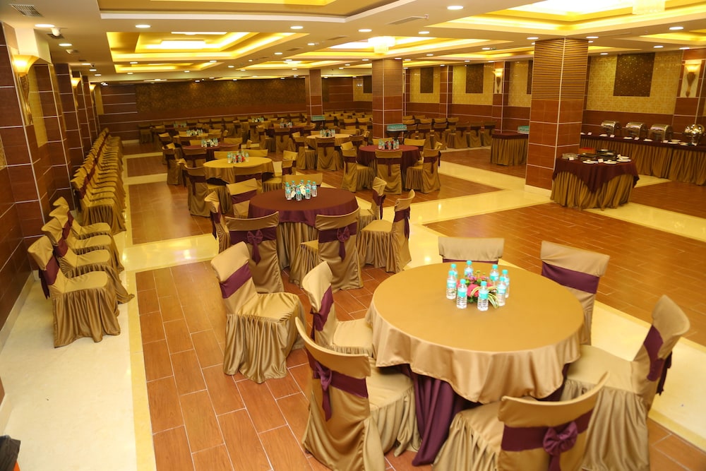 Raaj Bhaavan Clarks Inn Chennai 23/28