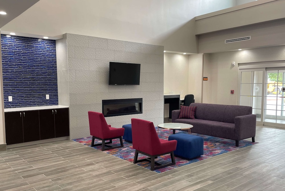 La Quinta Inn & Suites by Wyndham Schertz 22/34