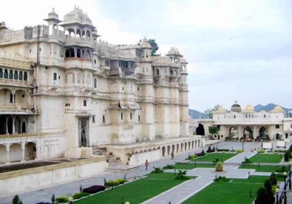 Shiv Niwas Palace 7/71