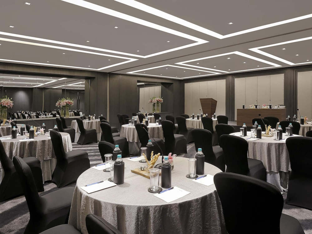Novotel Chennai Chamiers Road 65/73