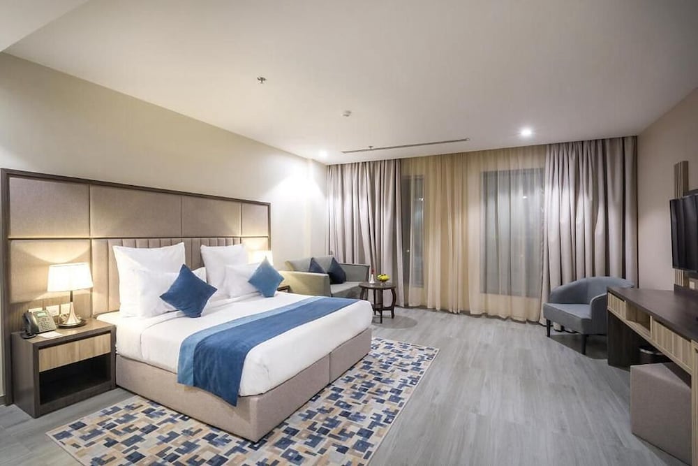 فندق اناله الخبر(Enala Hotel EL Khobar) 13/37