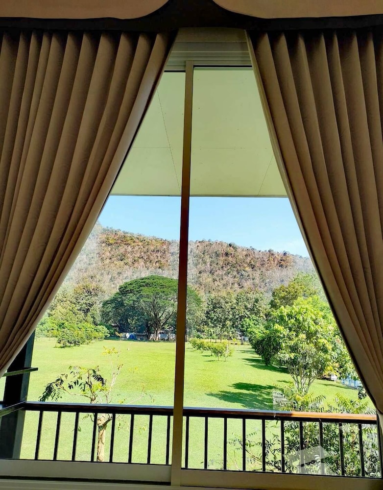 PECHMANEEKAN BEACH RESORT 44/71