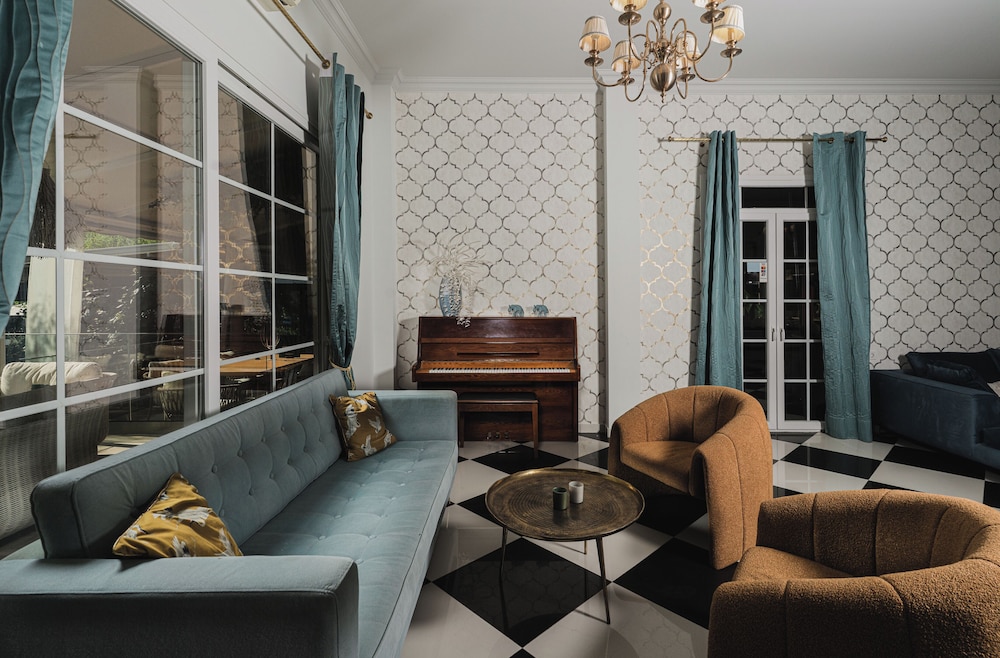 Aeolos Boutique Hotel & Suites 37/65