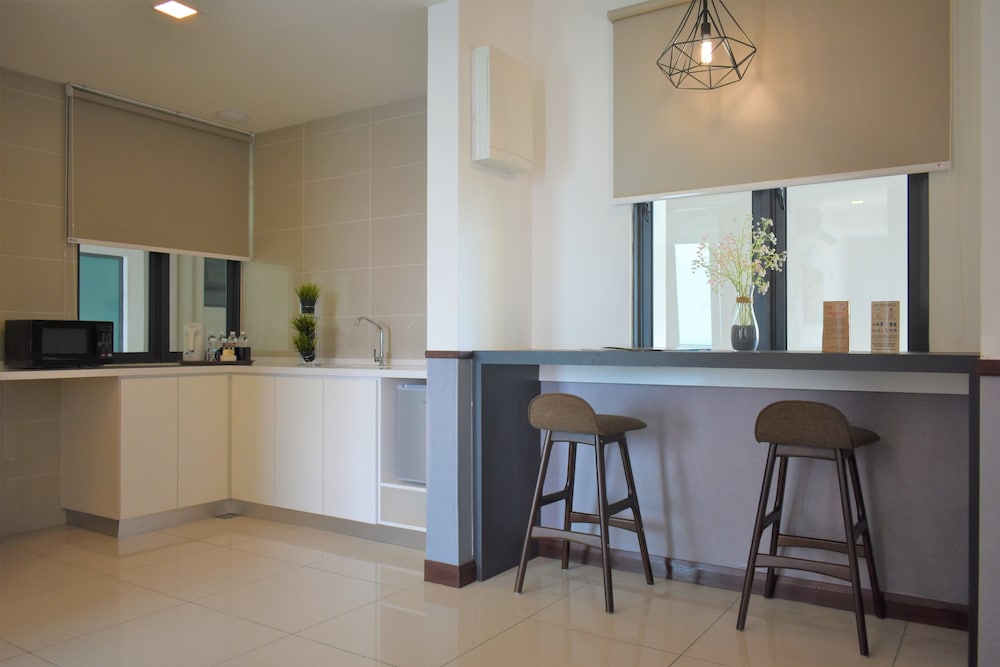 D Wharf Hotel And Serviced Residence 11/71