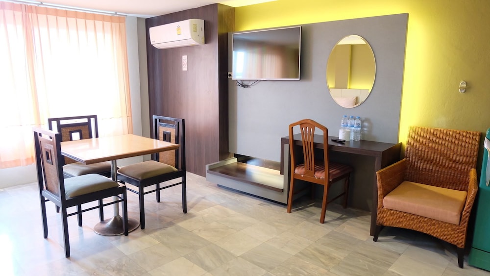 Silom Boutique Hotel Hatyai 34/37