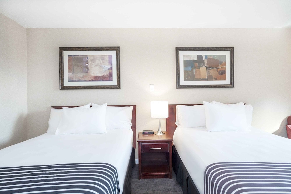 Sandman Hotel Cranbrook 16/47