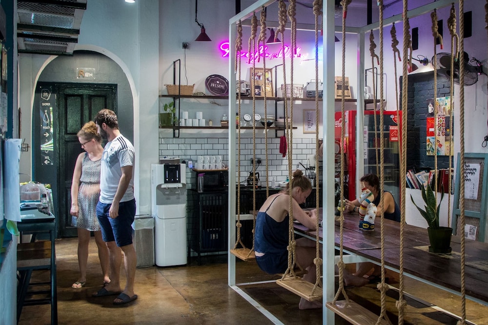 The Brownstone Hostel & Space 36/50