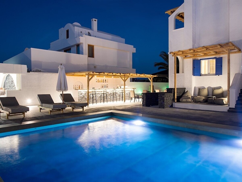 The Noverian Bios Santorini Boutique Hotel in SANTORINI