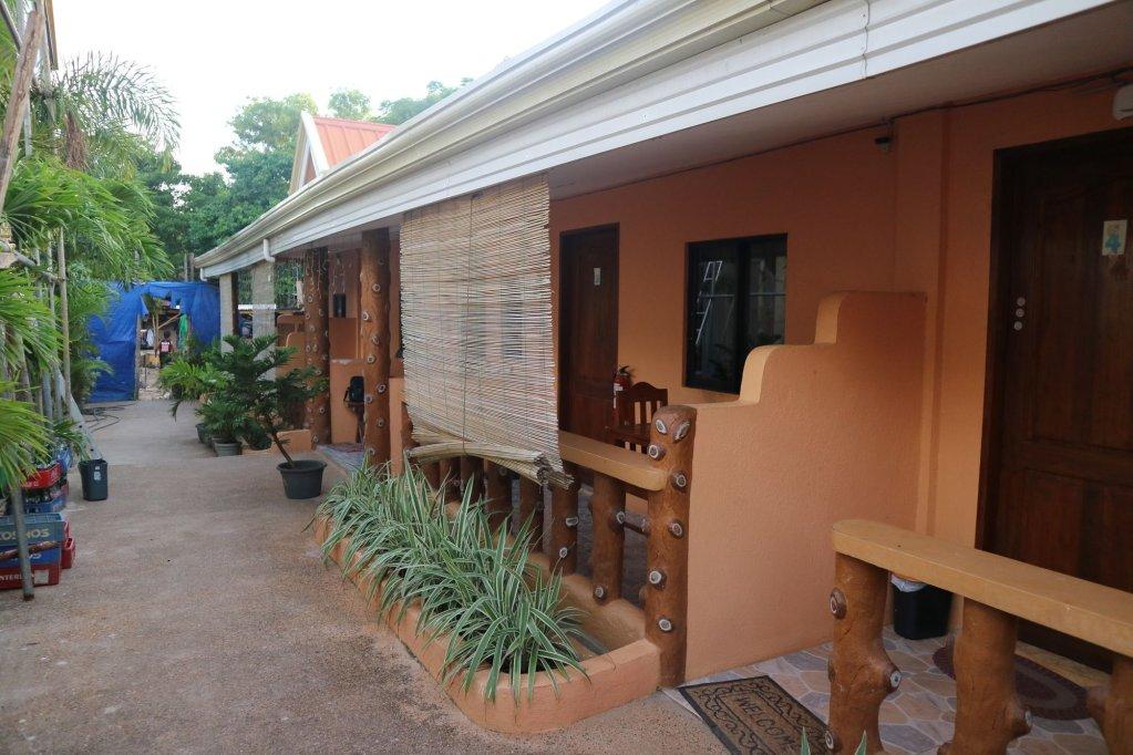 Golden Sam Resort 4/43