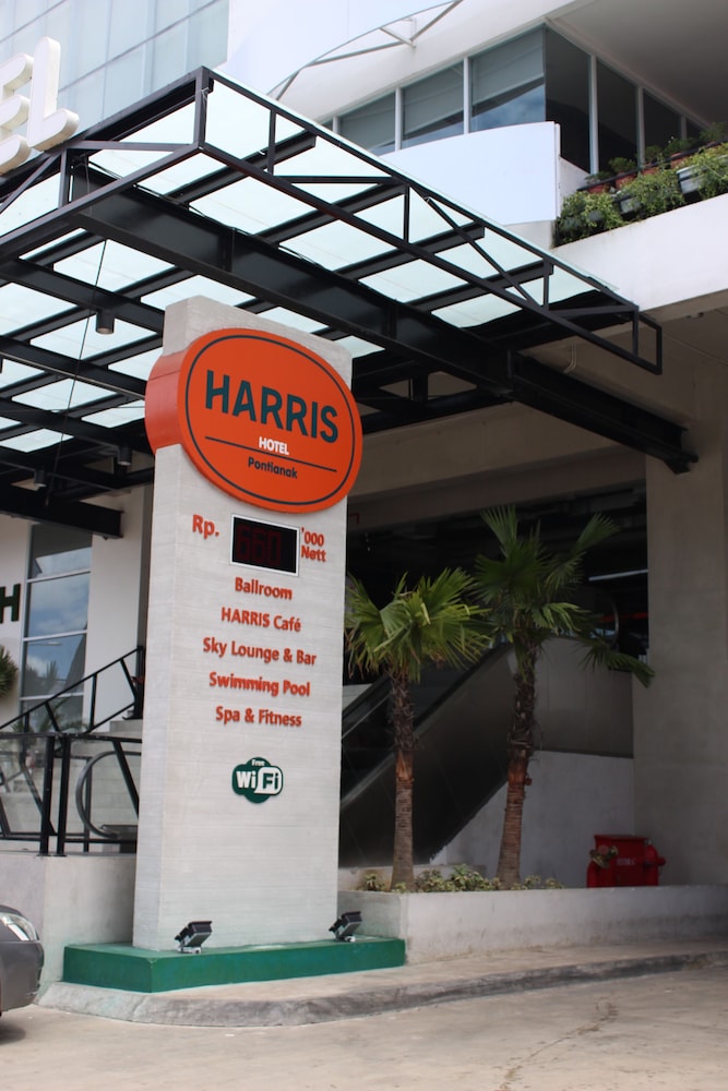 Harris Hotel Pontianak 3/50