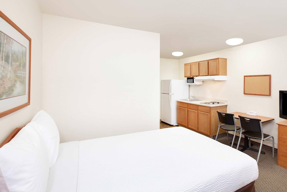 WoodSpring Suites Houston Willowbrook 14/46