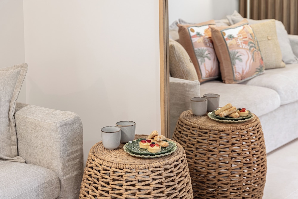 NOOSA OUTRIGGER BEACH RESORT 32/73