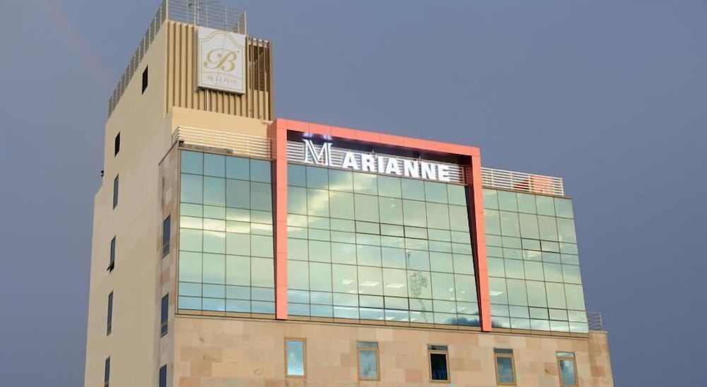 Marianne Hotel 3/40