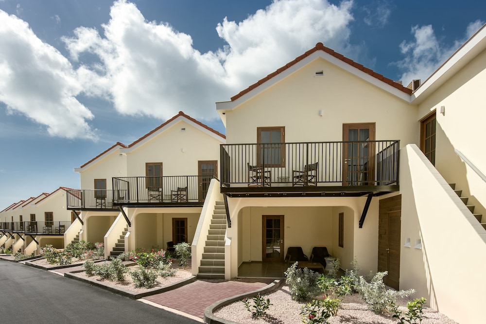 Sonesta Hotels & Resorts Livingstone Curacao 6/70