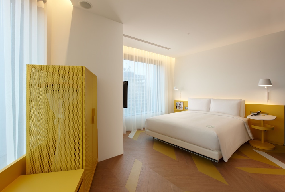 Room at The Place Taipei, TAIPEI