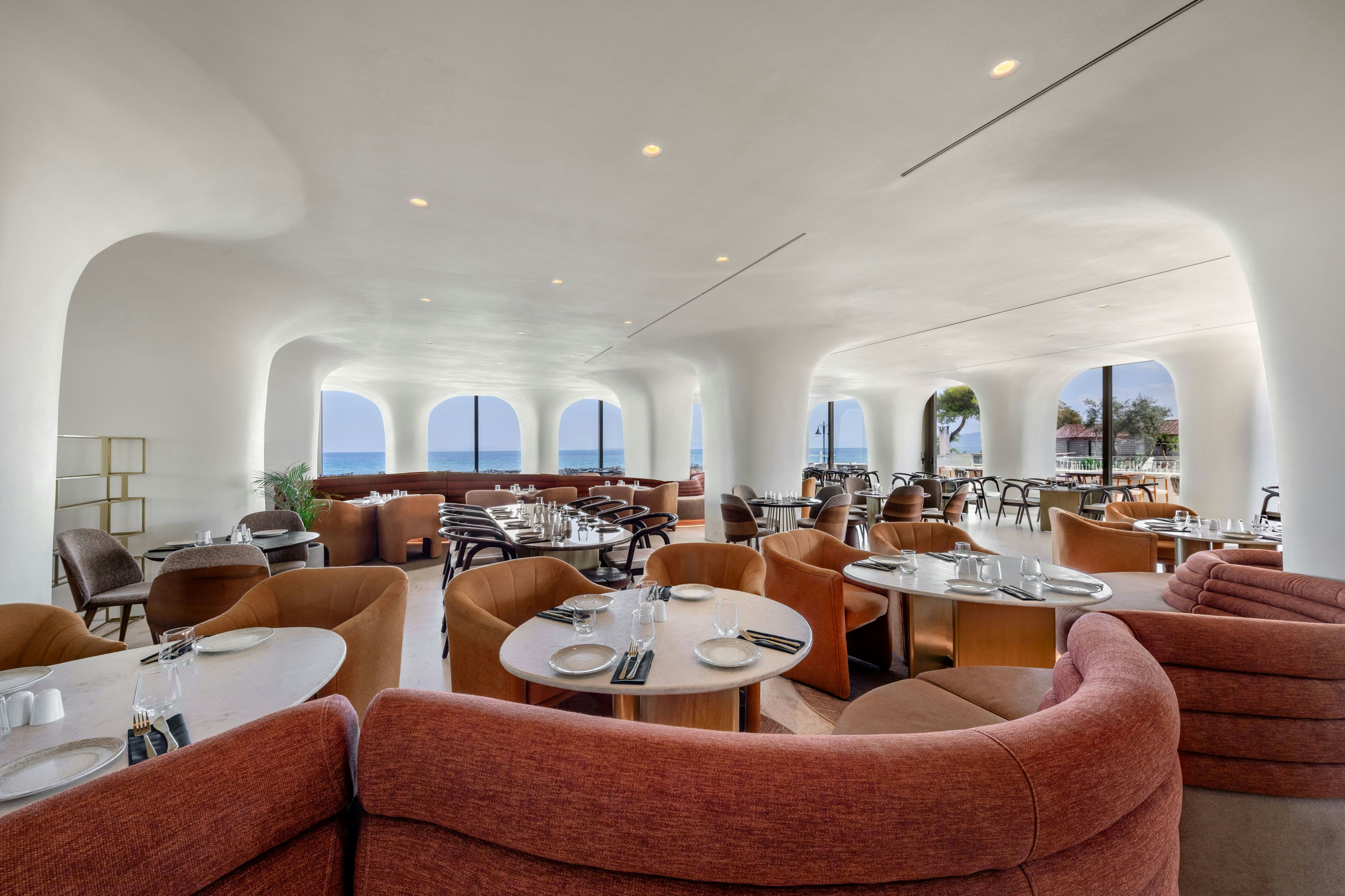 Isla Brown Corinthia Resort & Spa, Curio Collection by Hilton 40/65