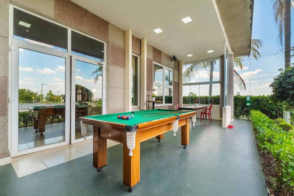 swimming pool spa