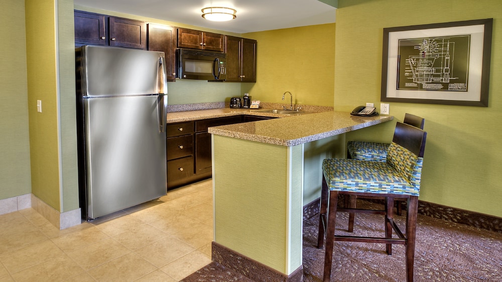 Holiday Inn Express Suites Pittsburgh Sw Southpointe 55/72