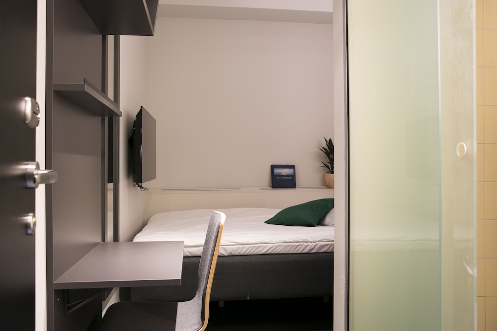 Moment Hotels 27/60