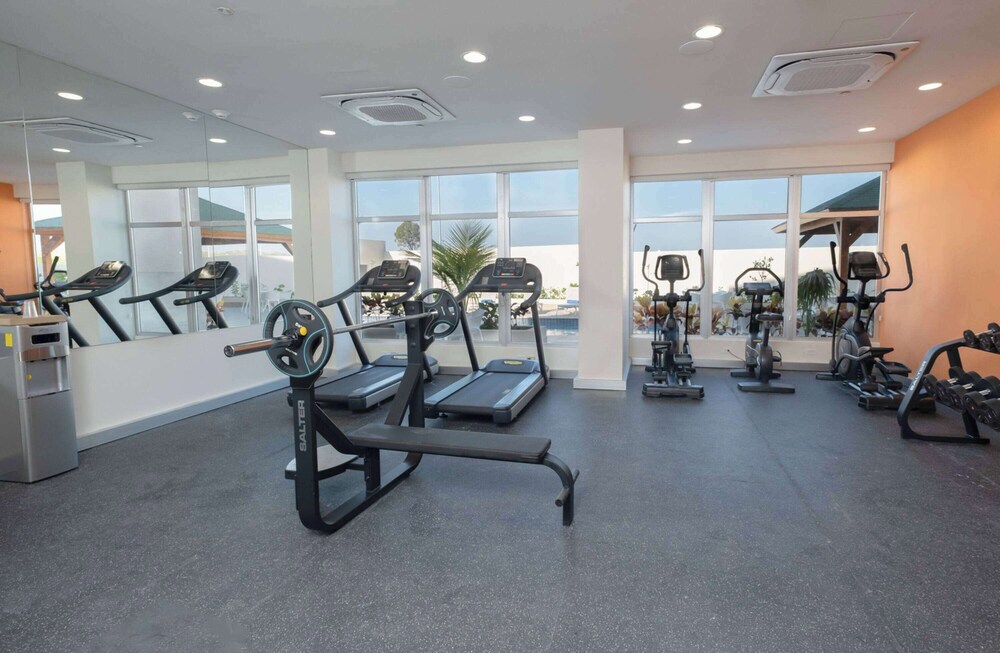 Super 8 by Wyndham Manzanillo 24/50