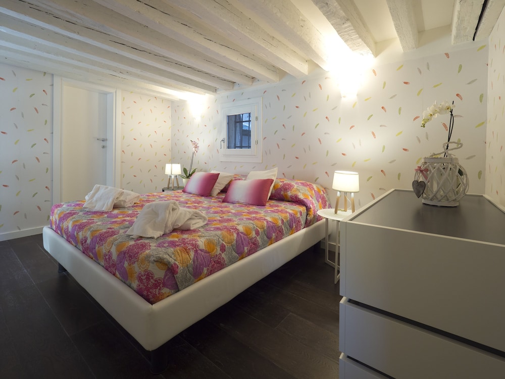 Majestic Rialto House 8/50