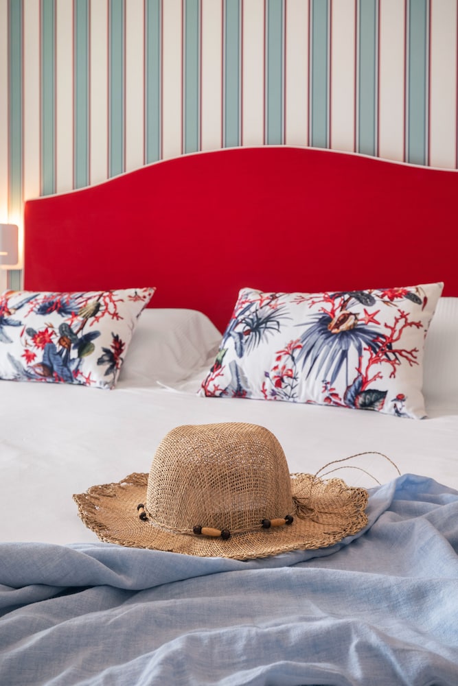 Seaside Hotel 20/42