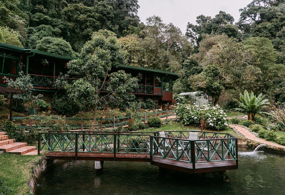 Trogon Lodge 33/46