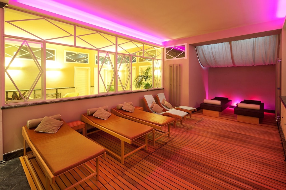 Hotel Villa Undulna 35/77