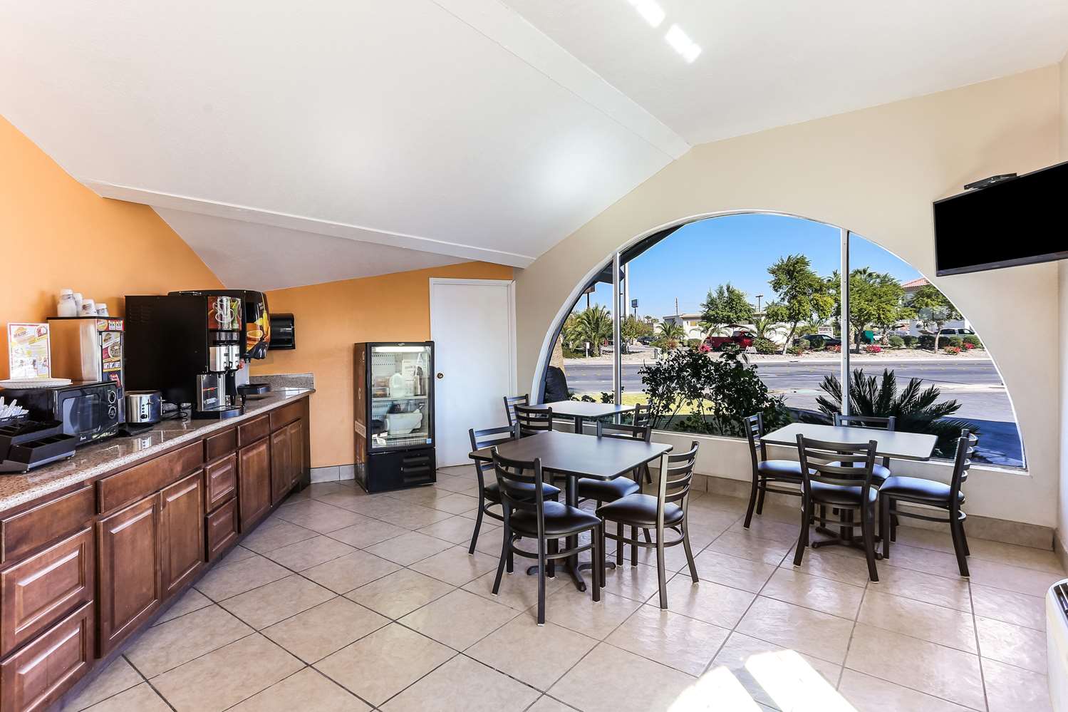 Americas Best Value Inn Suites el Centro 7/13