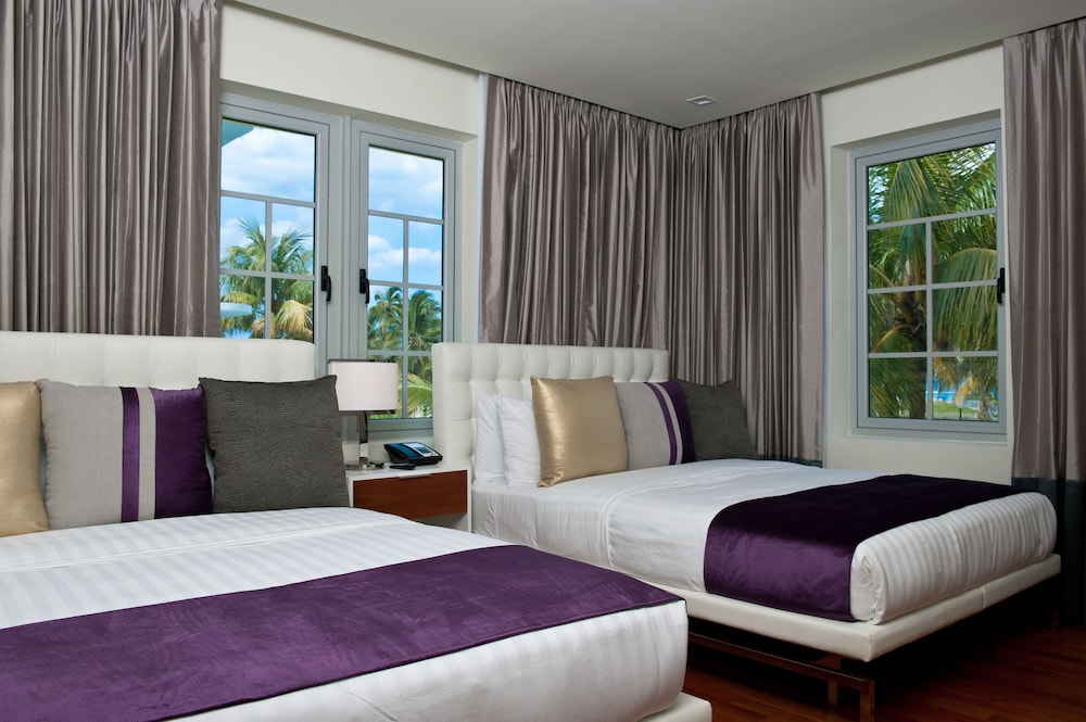 Leslie Hotel Ocean Drive 25/66