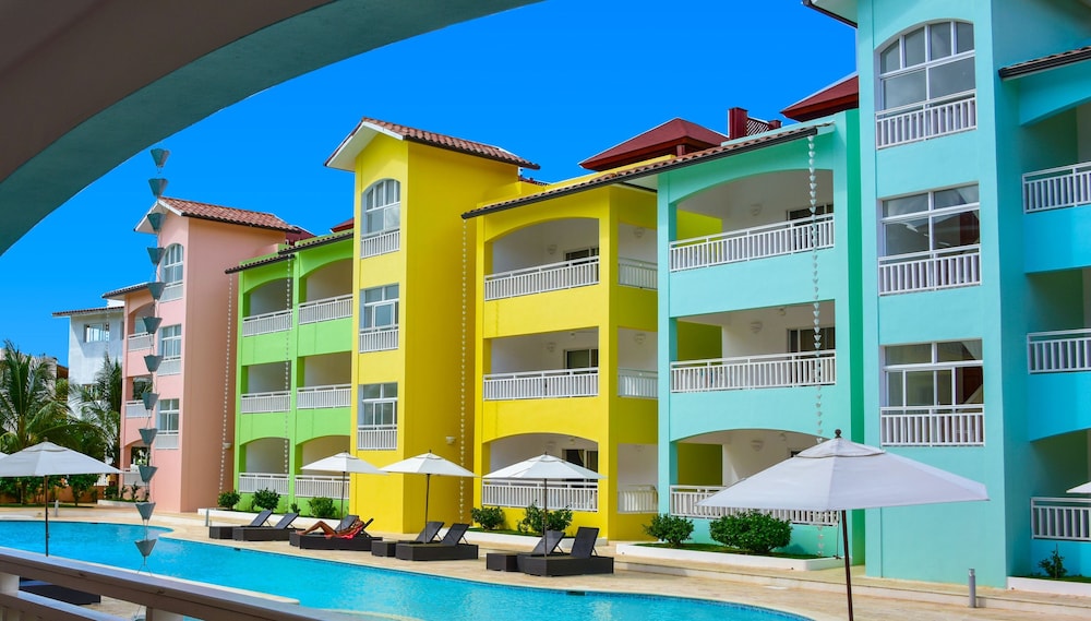 Los Flamencos Aparthotel 2/50