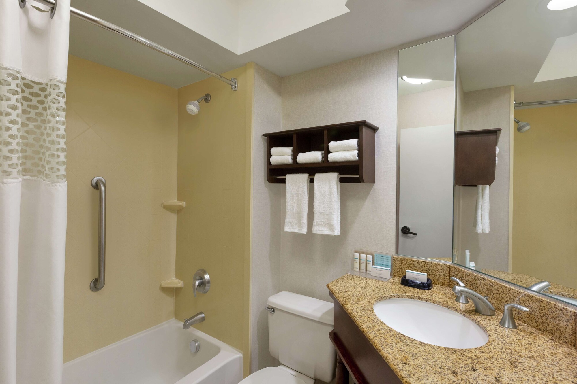 غرفة قياسية بسريرين مزدوجين، Hampton Inn Ft Lauderdale-Cypress Creek 7/8