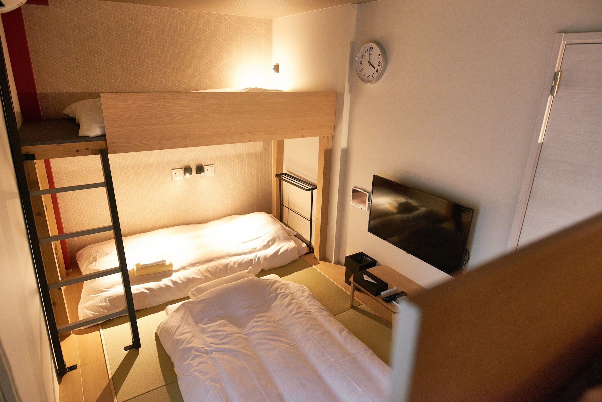 JAPANESE, LOFT