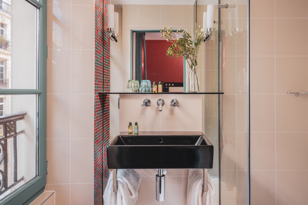 Hotel Le Petit Paris 63/63