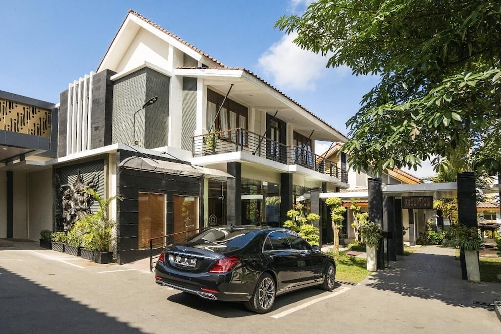Griya Persada Convention Hotel And Resort 42/50