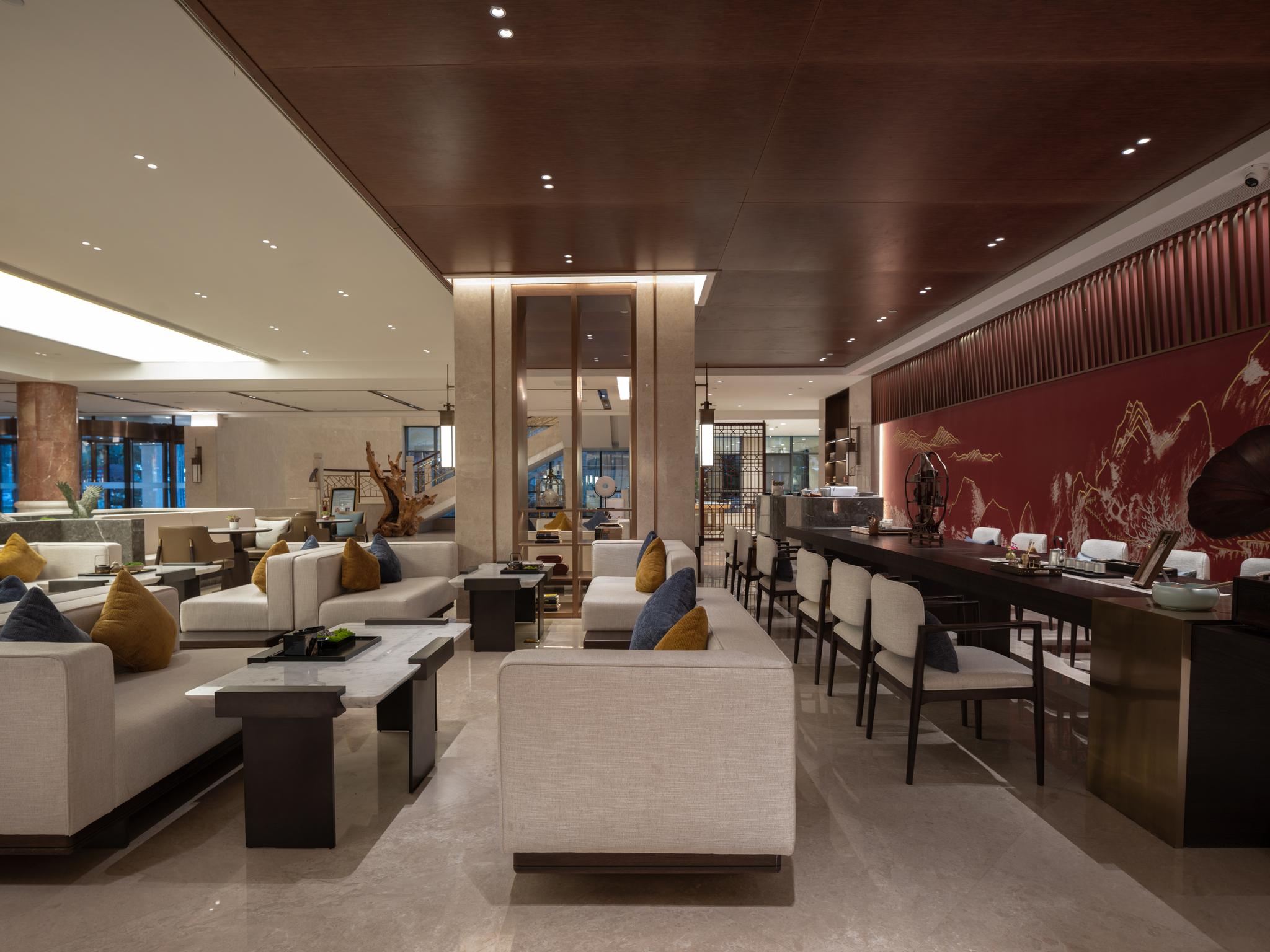 Jianguo Hotel 34/51