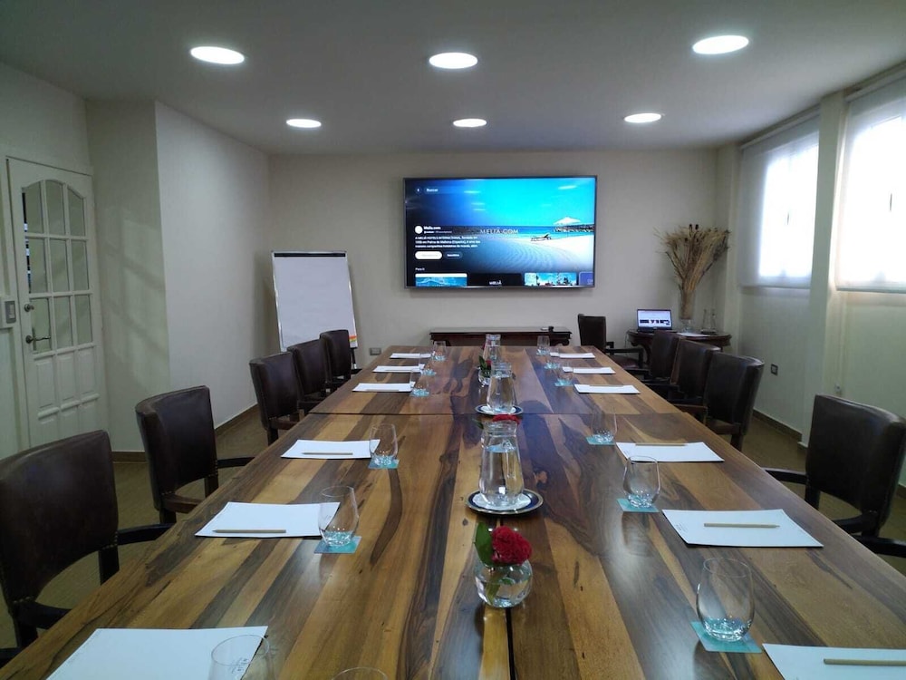Melia Recoleta Plaza 64/73