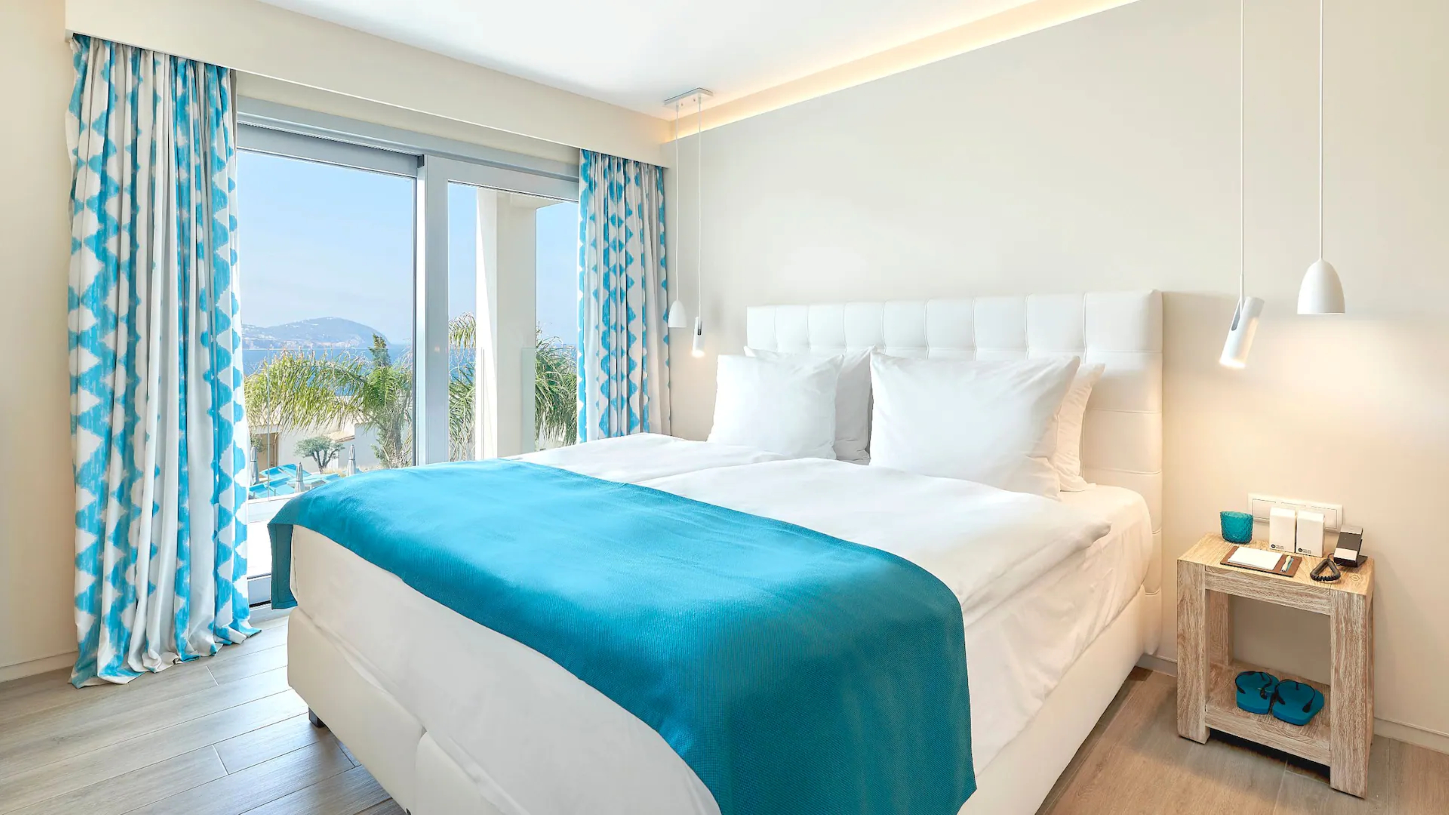 Lagoon, Infinity, Suite, 7Pines Resort Ibiza 3/5