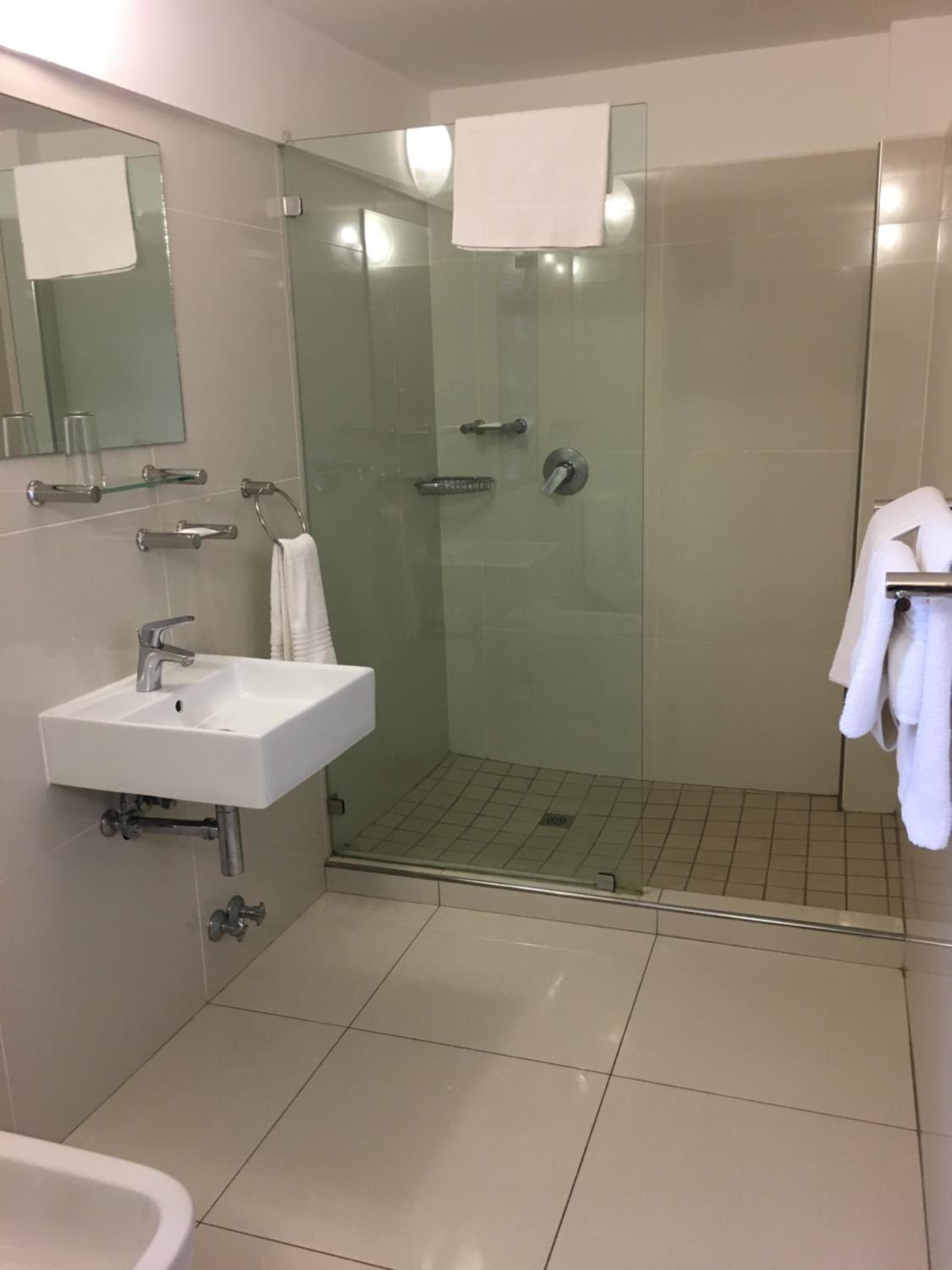 Salt Rock Hotel 40/40