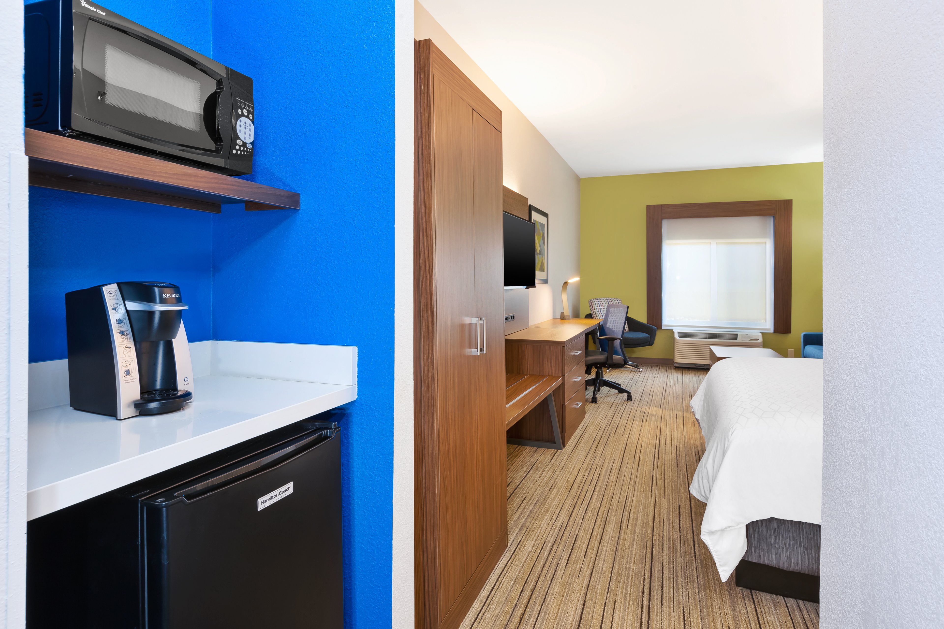 Holiday Inn Express Hotel And Suites Three Rivers 22/60