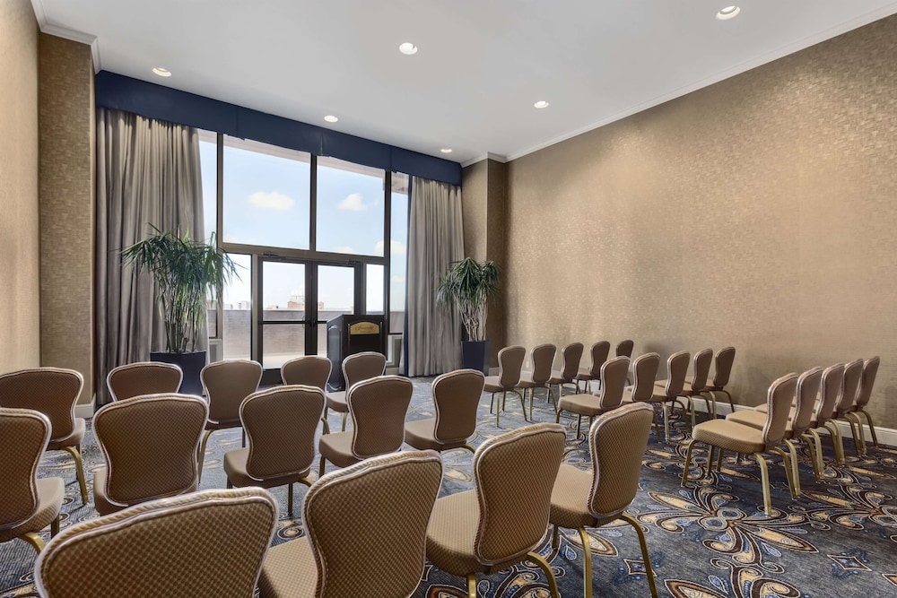 Fairmont Dallas 63/73