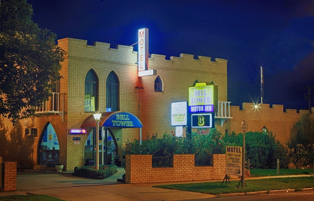 Bell Tower Motor Inn 2/32
