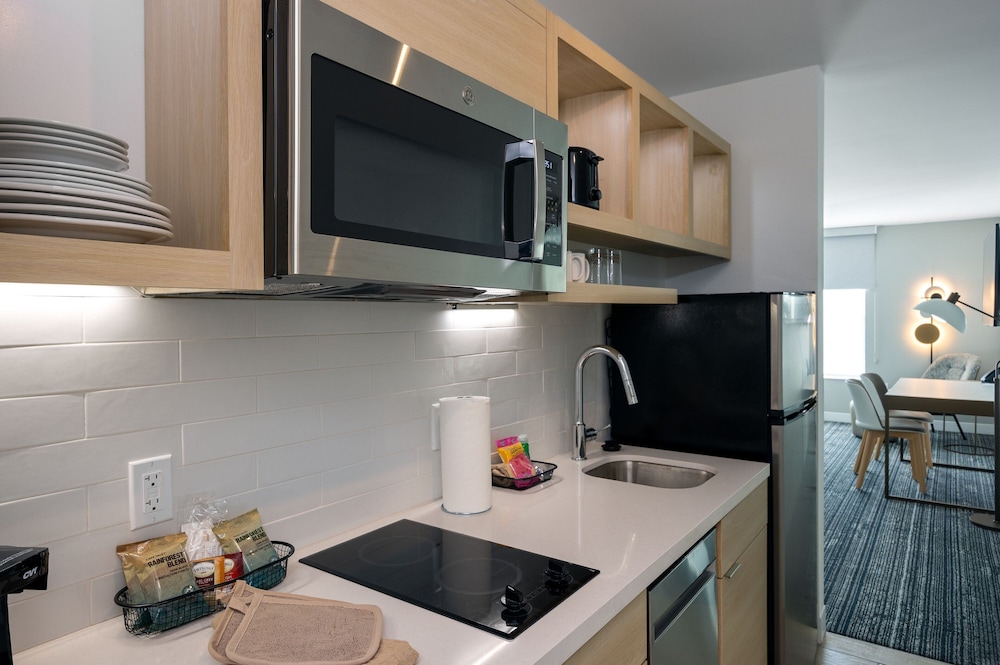TownePlace Suites Canton Riverstone Parkway 37/38