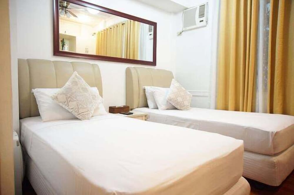Makati Riverside Inn 32/54