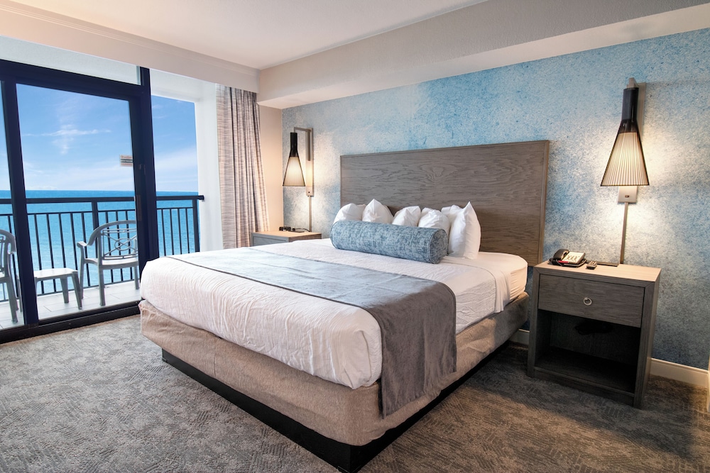 3 Bedrooms, Condo, Paradise, Deluxe, 2 King Beds, 2 Queen Beds, Ocean Front, Sofa