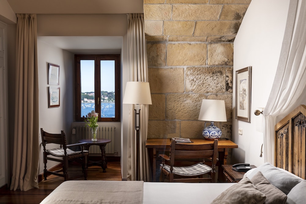 Parador De Hondarribia 13/40
